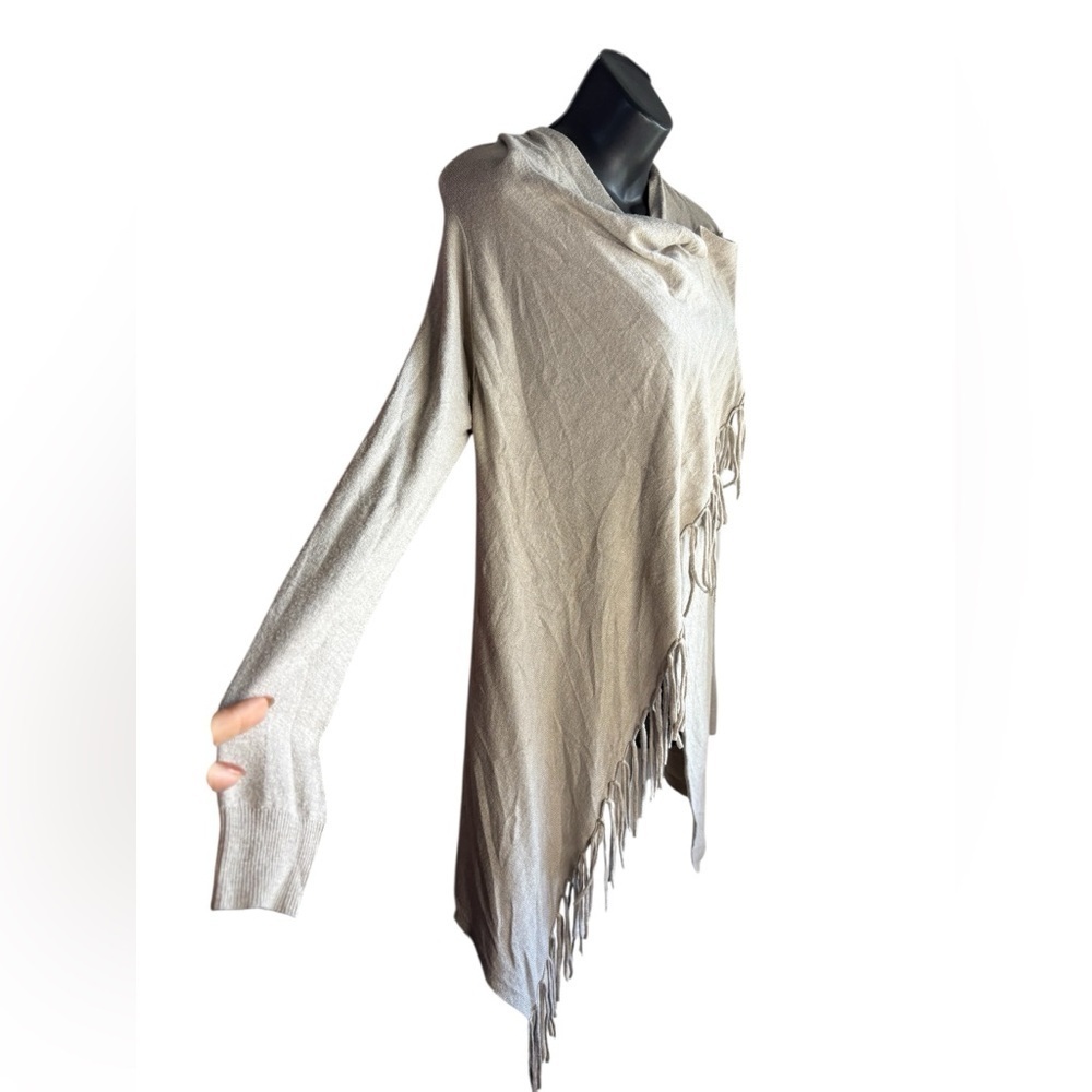 Lovestitch NWT Cream Fringe Poncho Sweater boho western wrap around sz small - Picture 8 of 11